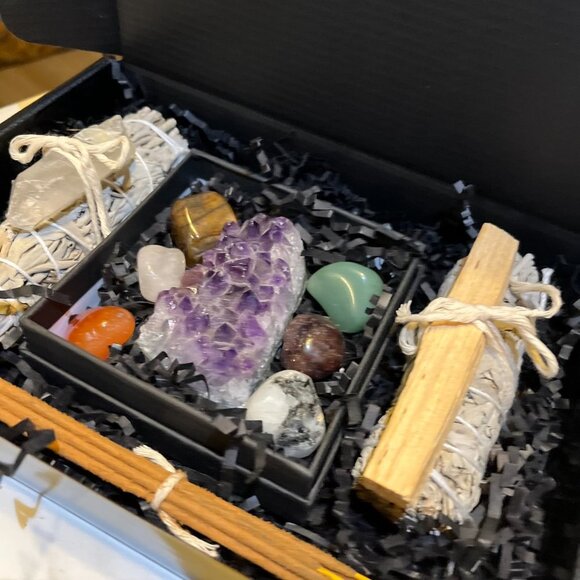 NWT - Crystal Harmony Witch Box Gift Set - Purify, Energize, and Elevate - Picture 3 of 5